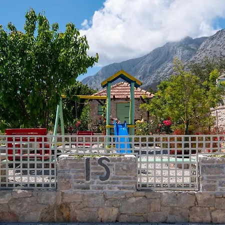 Vakantiehuis Three Holiday - The Hidden Treasure Village