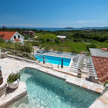 Three Holiday - The Hidden Treasure Village * Orebić
